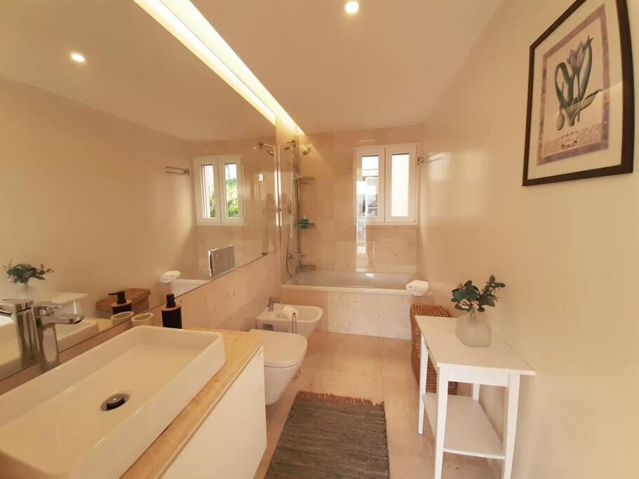 Lxluxhome - Family And Cozy - Ac - Parking - Lift Apartment Lisbon